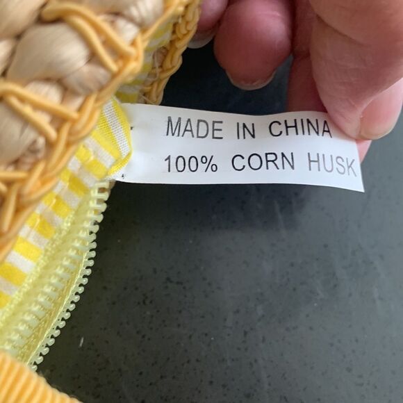 1990’s handwoven corn husk mini tote bag with a dragonfly appliqué and a yellow - Picture 8 of 16